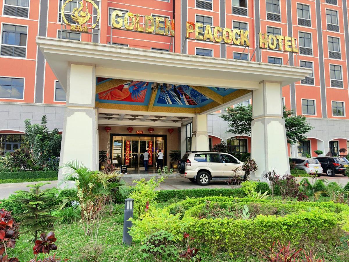 Golden Peacock Hotel Блантайр Экстерьер фото
